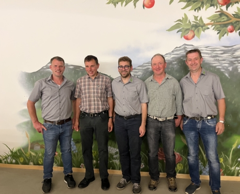 v.l. Andreas Anderegg (Geschäftsführer), Martin Krucker (neues Vorstandsmitglied), Erich von Ah (Präsident), Ueli Bürgi (neuer Vizepräsident), Reto Bamert (Rücktritt Vorstand)